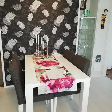 Ainola Apartment *